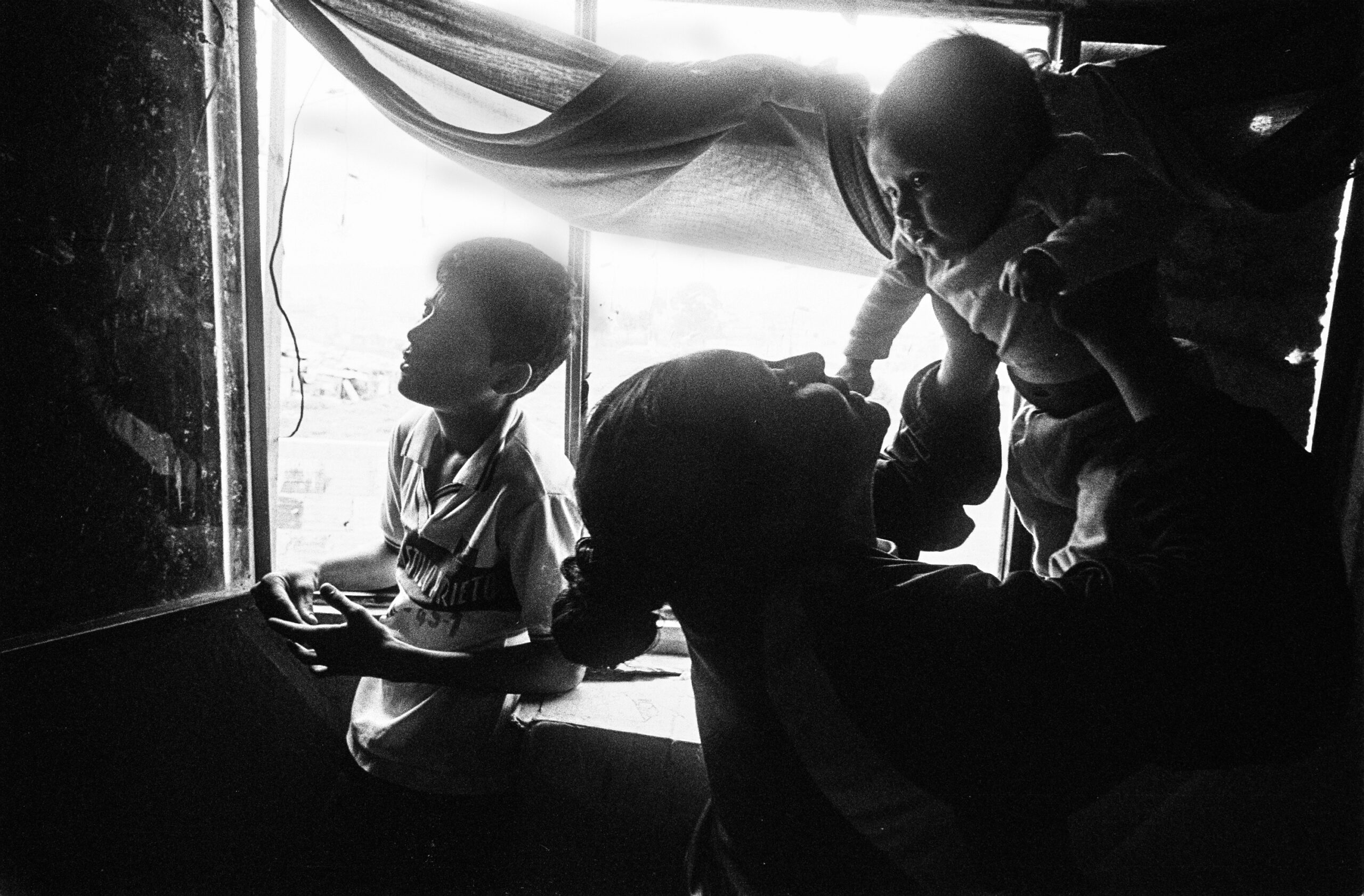 paolo degiampietro bambini strada sud america paraguay colombia perù sociale lavoro diritti sviluppo politica geografia fotografia