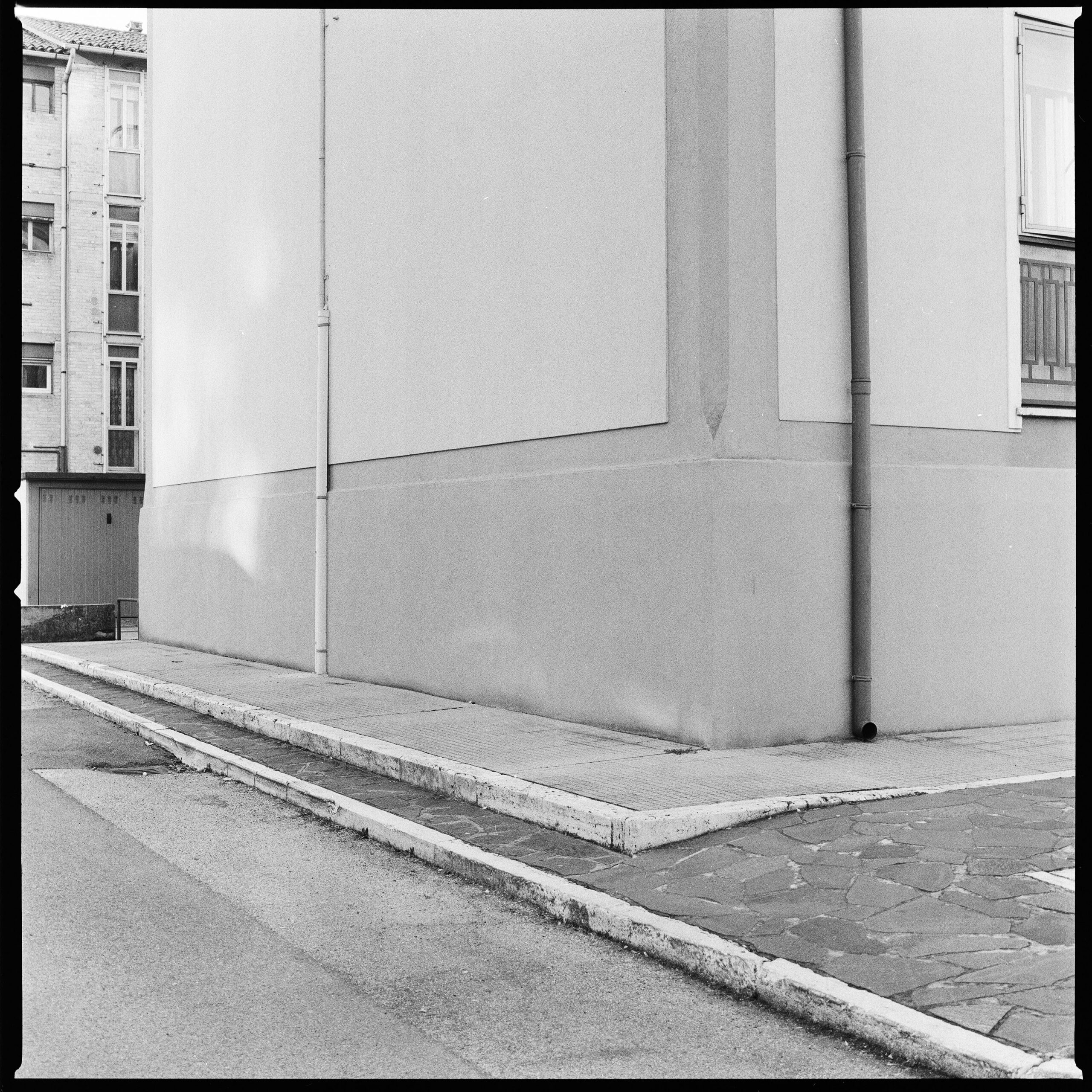 giancarlo rado treviso san liberale immigrati quartiere case abitare housing libri fotografia arte mostre esposizione treviso books biblioteca lab27