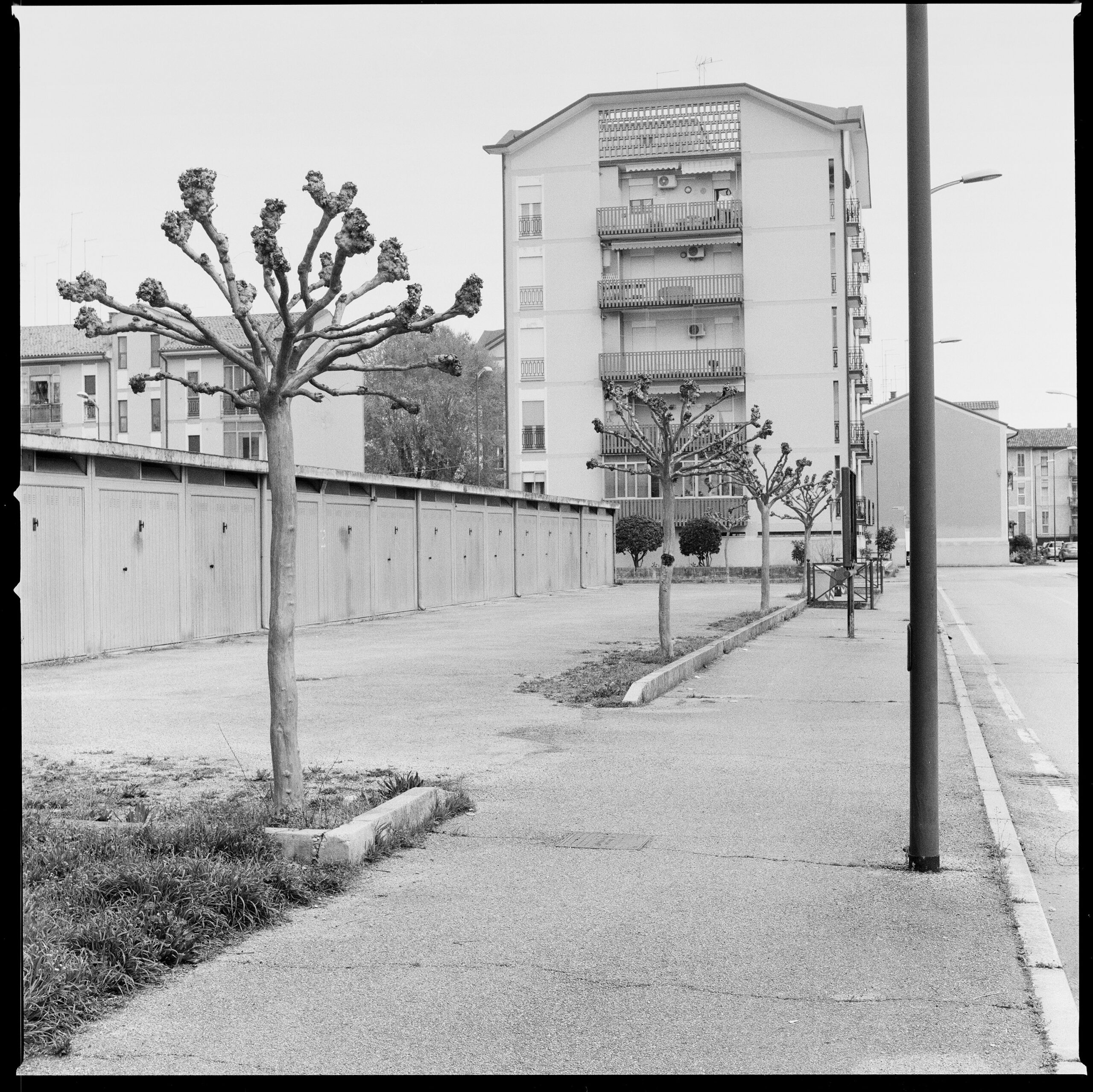 giancarlo rado treviso san liberale immigrati quartiere case abitare housing libri fotografia arte mostre esposizione treviso books biblioteca lab27