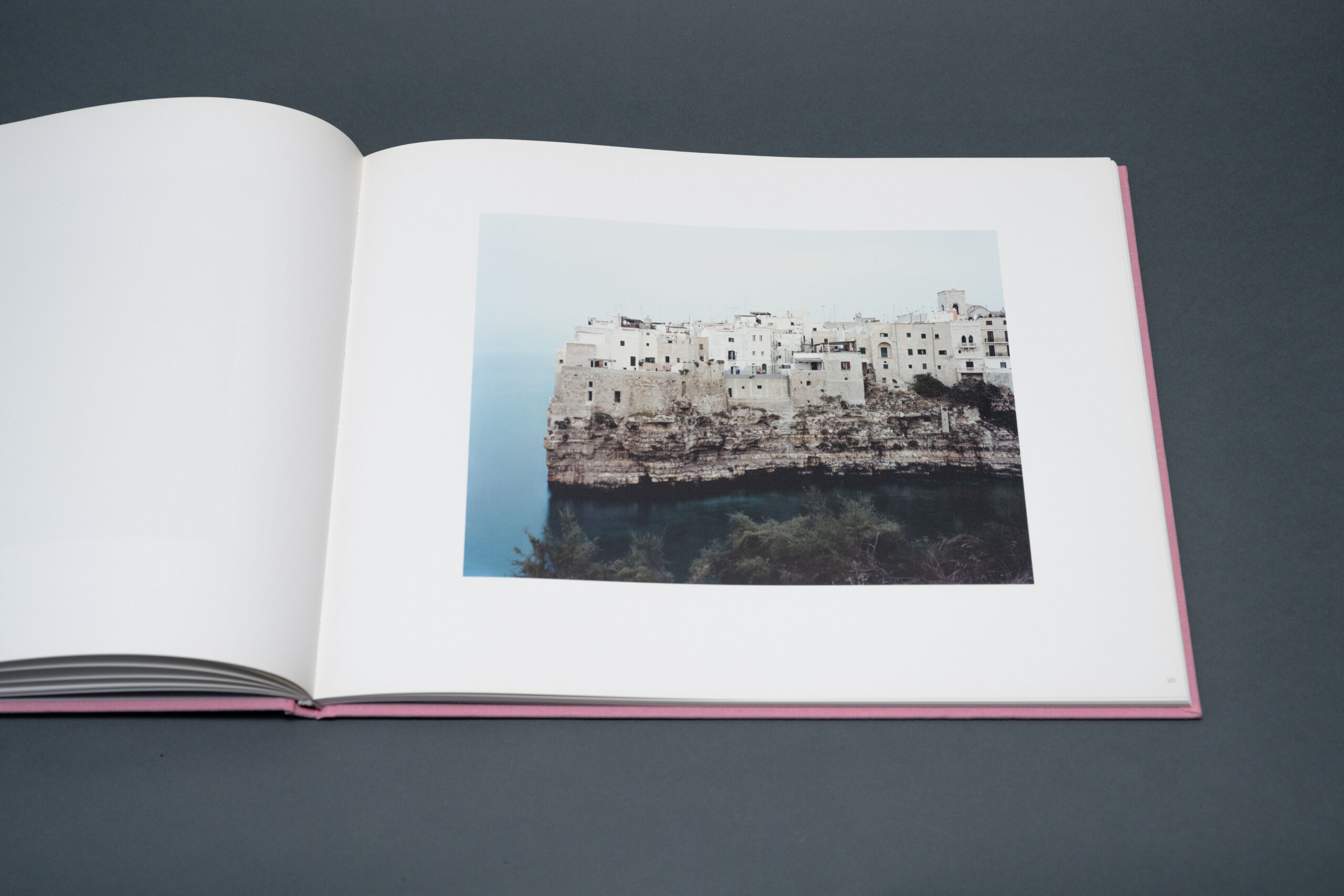 domingo milella italia Thomas Struth mesopotamia paesaggio libri fotografia arte books biblioteca lab27 treviso