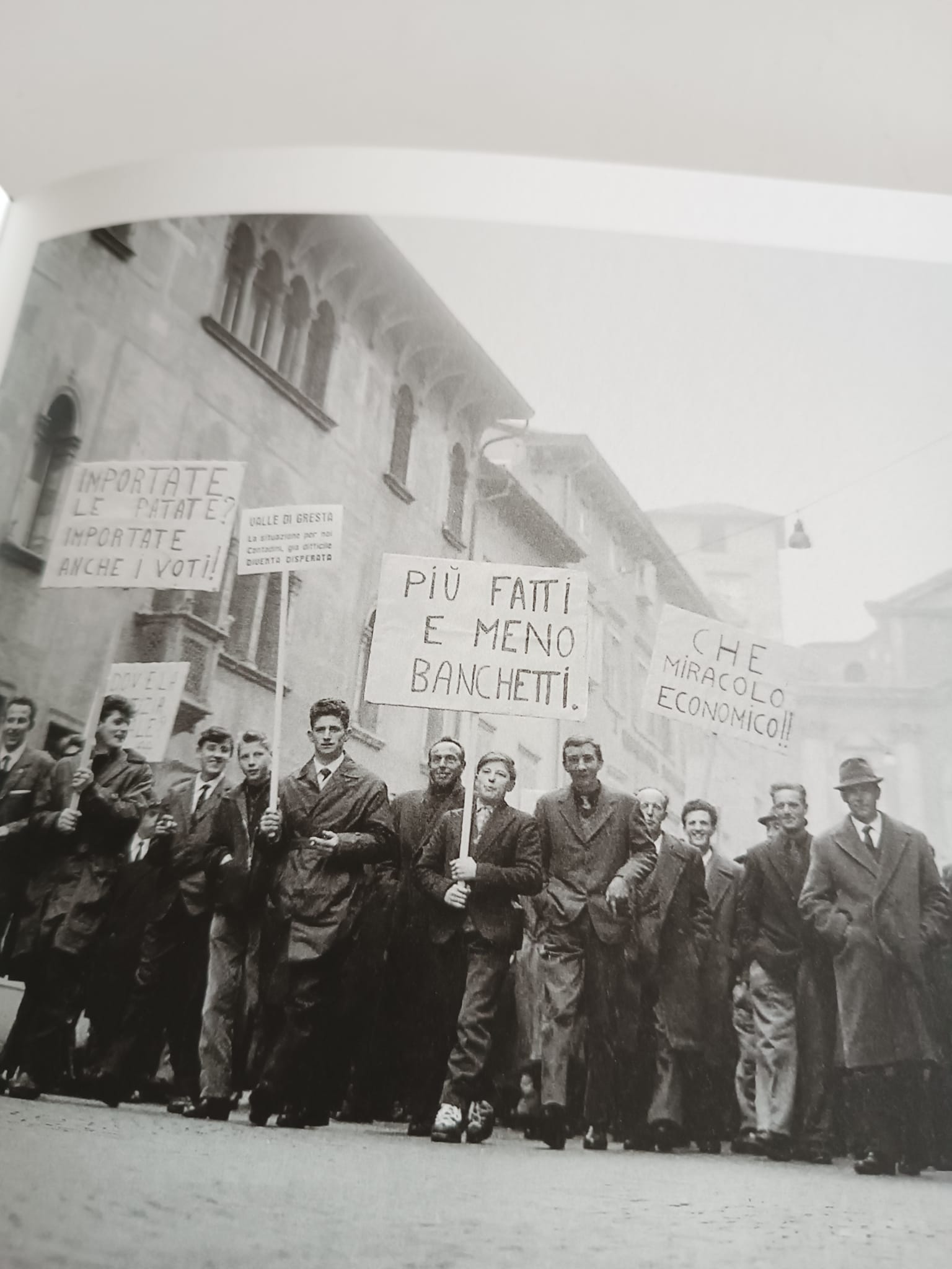 Giorgio Salomon fotografia incontri libri antiga autori fotografi fotogiornalismo sociale italia storia veneto treviso books biblioteca lab27