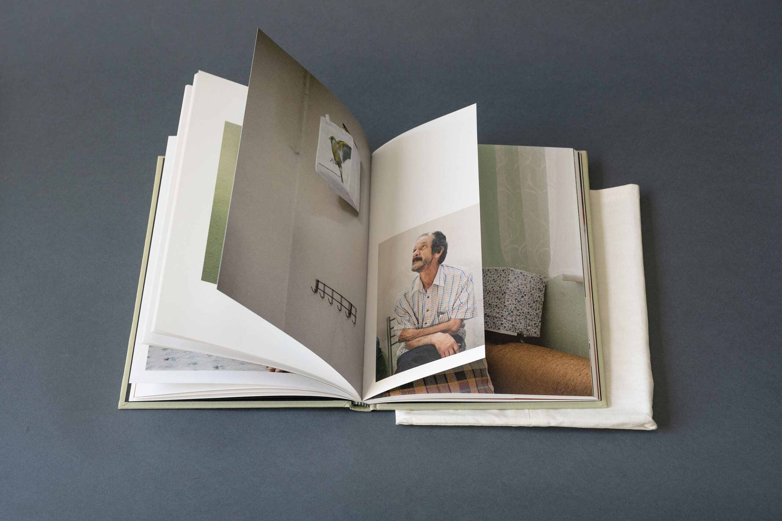 Maria Sturm birds turkey Cemre Yeşil libri fotografia arte books biblioteca lab27 treviso